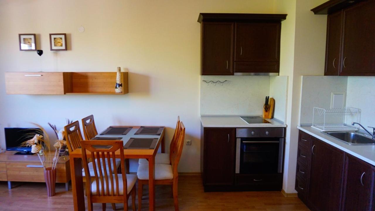 Апартамент Сънрайз Обзор - Apartment Sunrise Obzor Eksteriør bilde